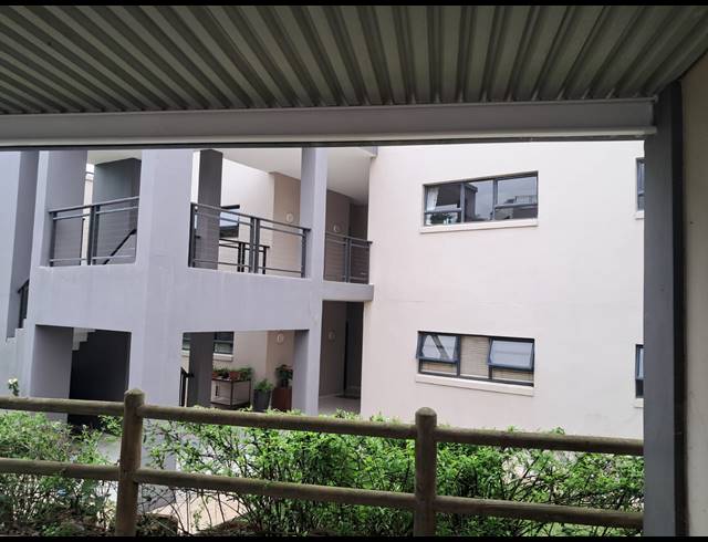 3 BEDROOM APARTMENT FOR SALE IN PALM LAKES ESTATE
